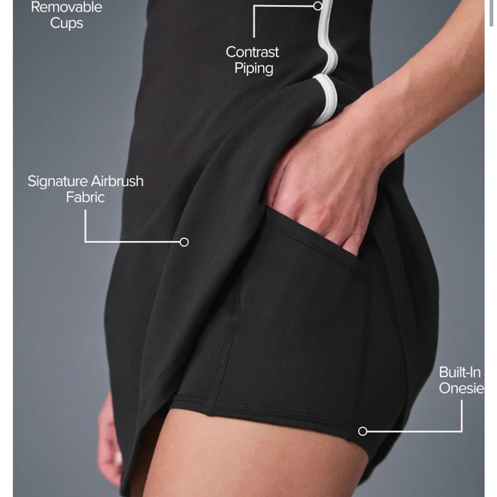 ALO Yoga Streamlined Dress black/white size S